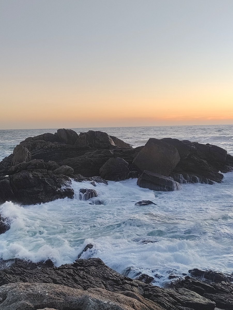 brigittelecam's tweet image. L'heure dorée 
Rochers de Saint Guénolé 
#Breizh #Bretagne #PaysBigouden