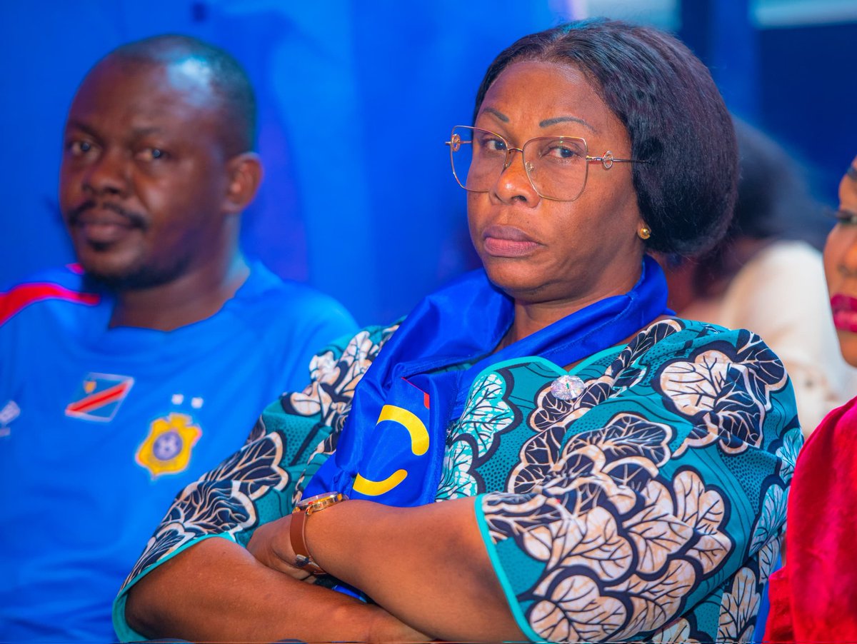 OlivierDomyBey1's tweet image. 🇨🇩 #RDC | #Kinshasa | #ACR

🔴 ÉCHANGE PATRIOTIQUE
Le Secrétaire Général de l’ACR, Jacques KAMBAYI, a animé à Kinshasa un important échange patriotique avec les cadres du parti cher au Chairman S.E.M Eliezer Ntambwe ( @EliezerNtambwe0 )

Un moment riche en partage et en