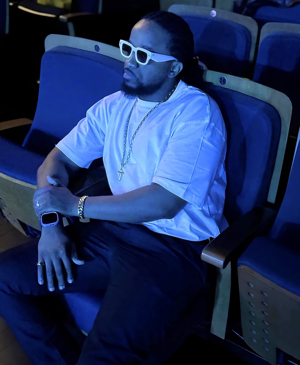 King Lesh 👑 tweet media