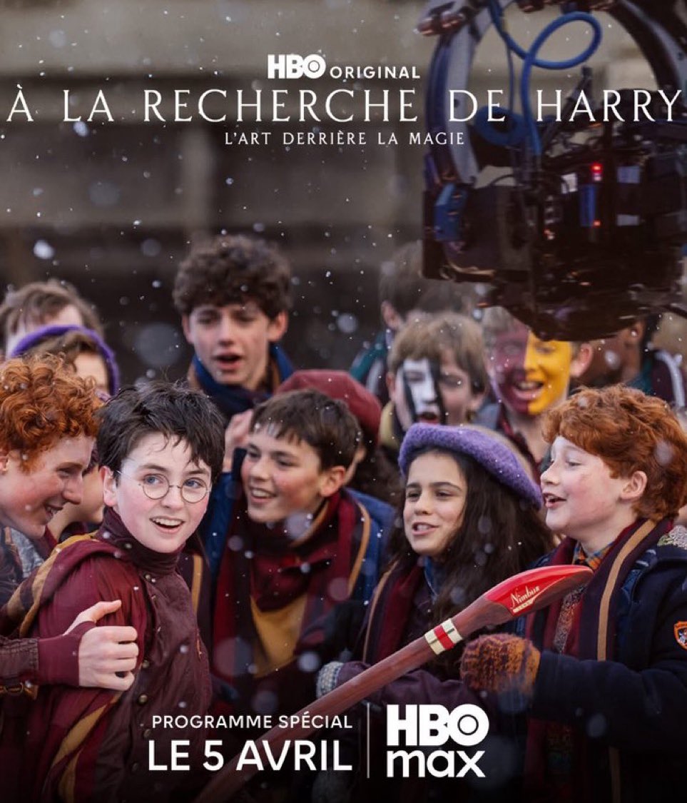 mehdi_ztn1's tweet photo. Très sympa ce documentaire « A LA RECHERCHE DE HARRY : L’ART DERRIÈRE LA MAGIE » !

Pour ceux qui étaient inquiets concernant le fait que ça en dévoile énormément concernant l’histoire ou les nombreux décors, c’est franchement raisonnable ou alors déjà vu dans le premier teaser. Les extraits des auditions de Arabella Stanton, Dominic McLaughlin et Alastair Stout sont tellement mignons et les réactions des différents enfants sur le tournage le sont aussi 🥹

Le travail sur les décors et les costumes (beaucoup d’inspiration à la nature) est vraiment phénoménal et ce qui m’a le plus impressionné, c’est ce qu’ils préparent avec plein de créatures magiques (certaines non présentes dans les films) en animatronique 😍L’équipe derrière la série est vraiment expérimentée car certains ont travaillé sur les films ou d’autres ont travaillé sur des œuvres marquantes et on ressent vraiment leur envie de bien faire pour la nouvelle génération, les fans et aussi leurs propres enfants

Certains teasers concernant le développement du lore ont l’air très intéressants… 👀