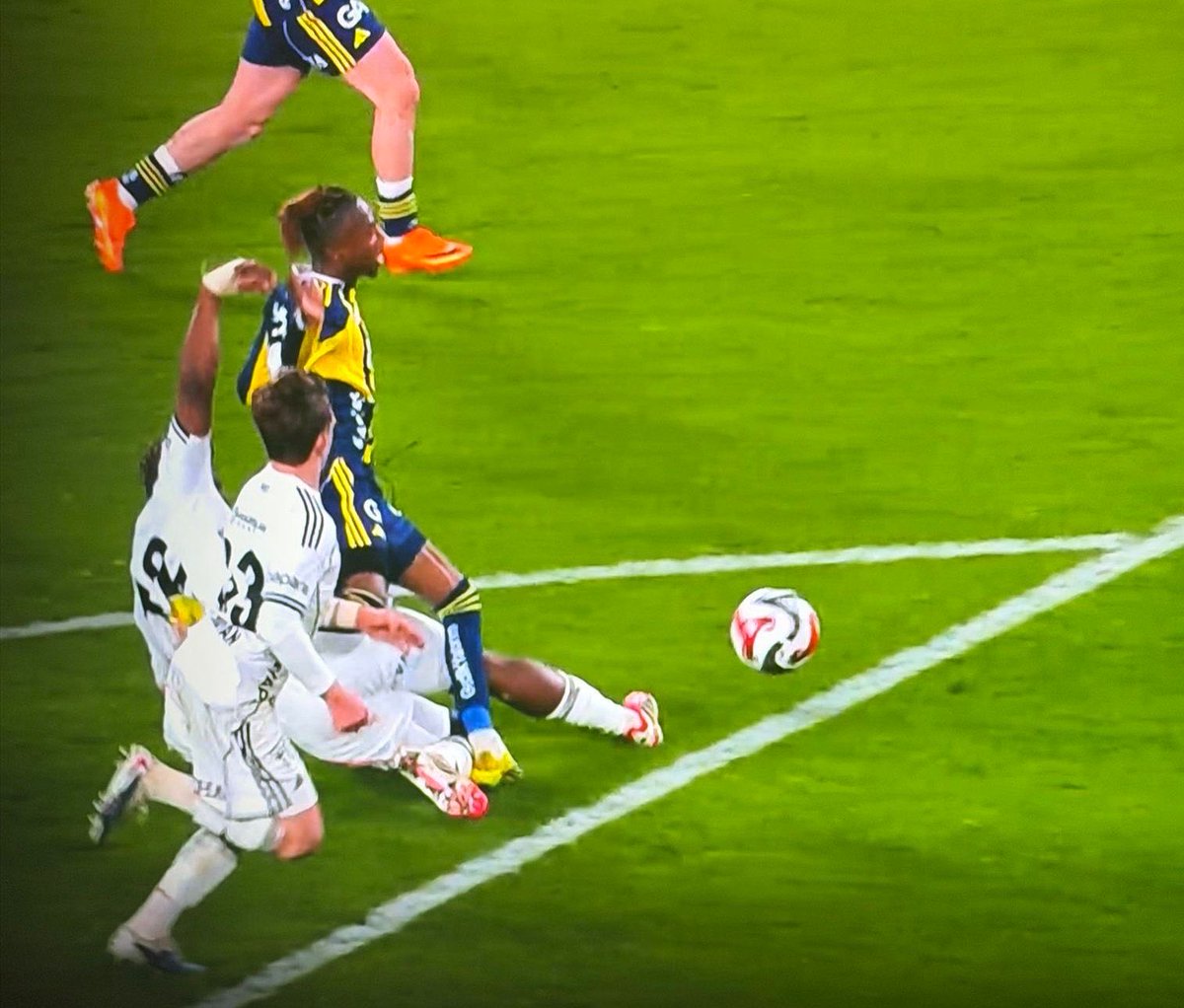 Colmanın Bandanası tweet media