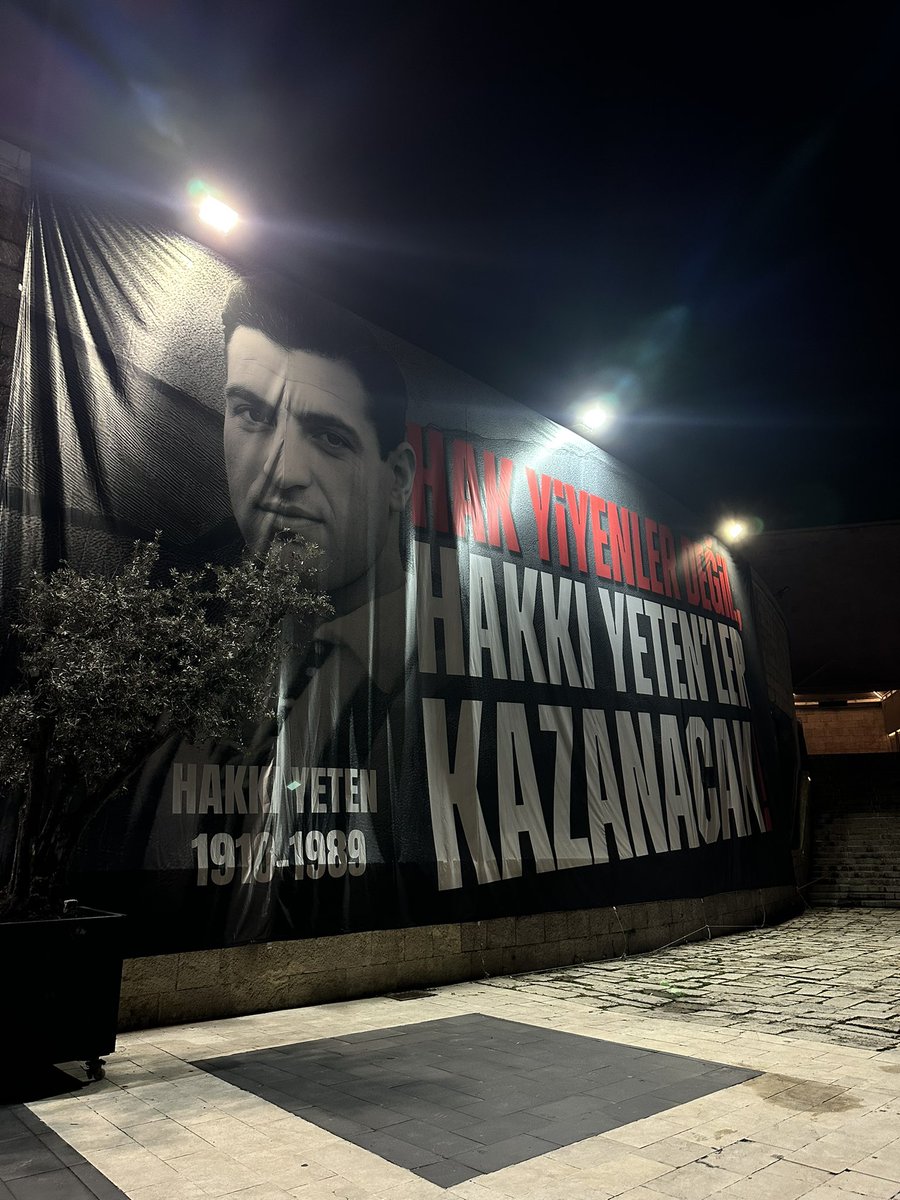 enesbademm's tweet photo. 🖤🤍🦅
#Beşiktaş https://t.co/eQPYlLJBRn