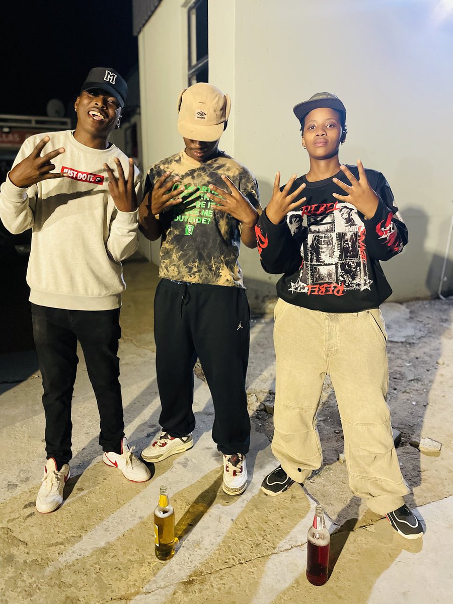 Maggti_Addwin's tweet photo. Last night vibes https://t.co/zjmeLtrP8c