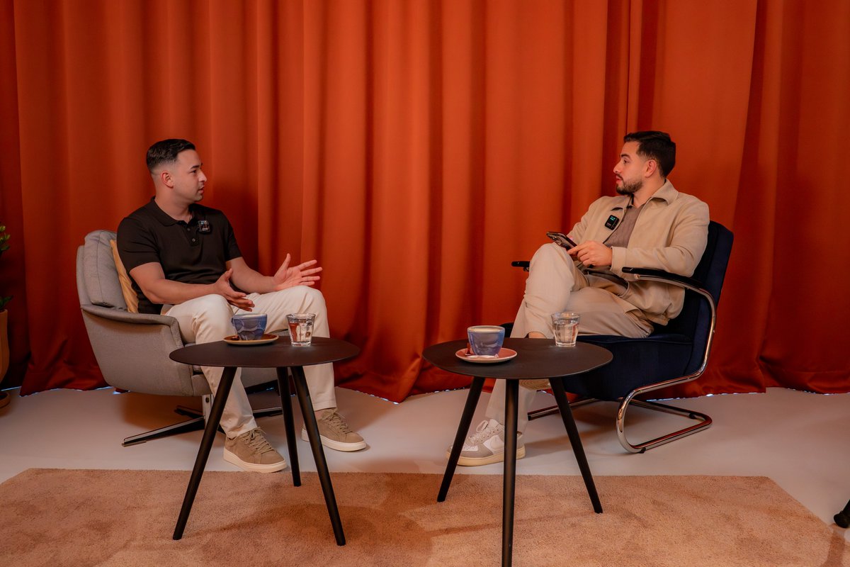 cmcalderon99's tweet photo. Mañana sale uno de los episodios más especiales en mi vida con Nicolás Rivas … fue de los primeros en entrar a mi formación VIP

Llego a Barcelona desde Argentina, con conocimientos de ecommerce y estaba de camarero, el quería aumentar las ventas de su tienda online ( https://t.co/5Dffcudqms
