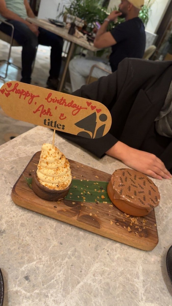 Ash 🕊️ tweet media