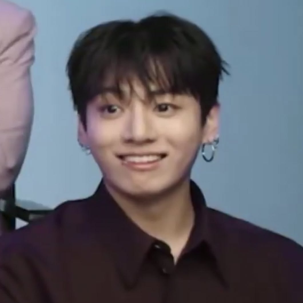 clarinha. 🫧 vai ver o bts ⊙⊝⊜ tweet media