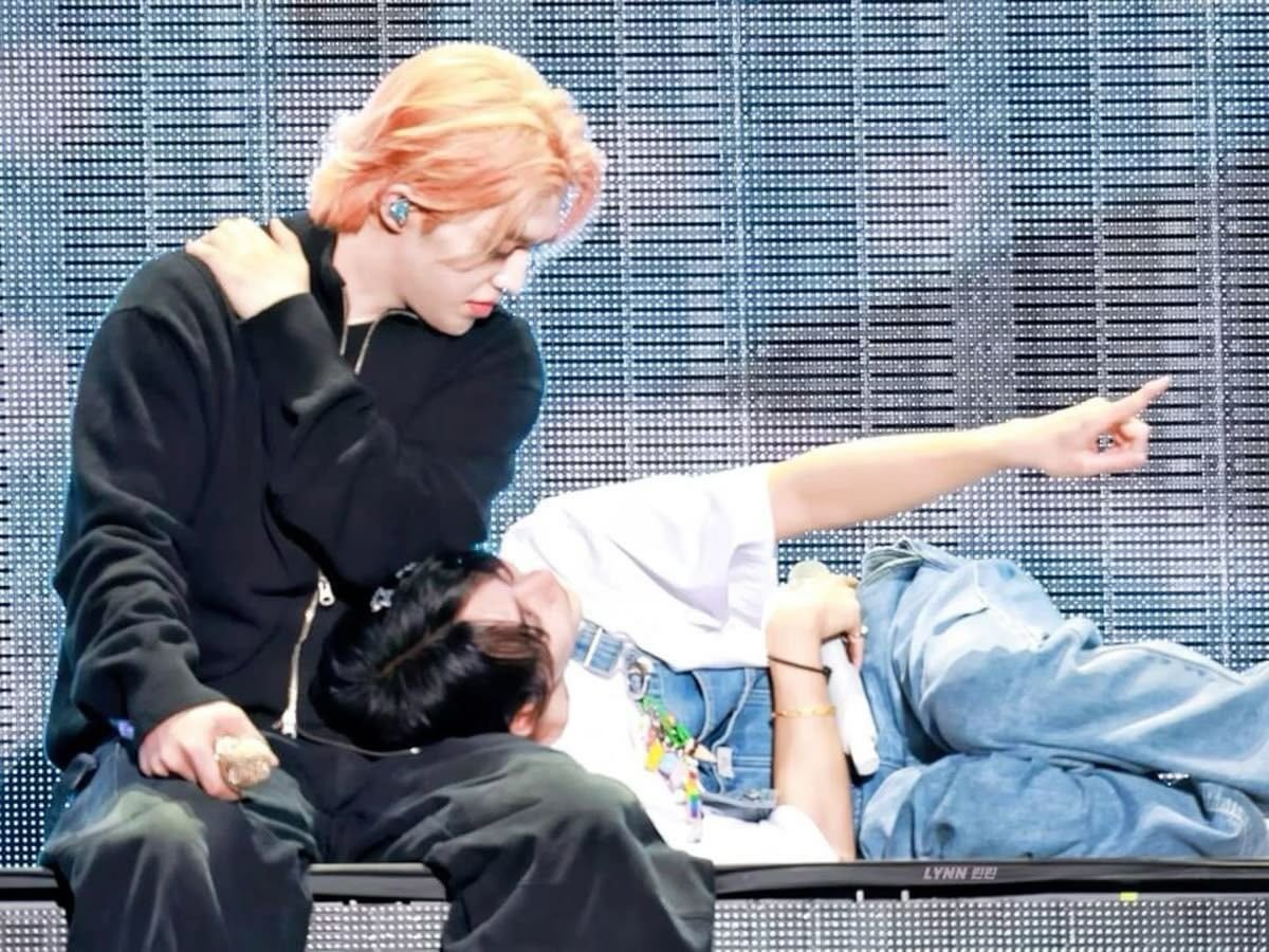 ✮BlueJay𓂃ෆ🍒 playing pickle ball outside of hotel tweet media