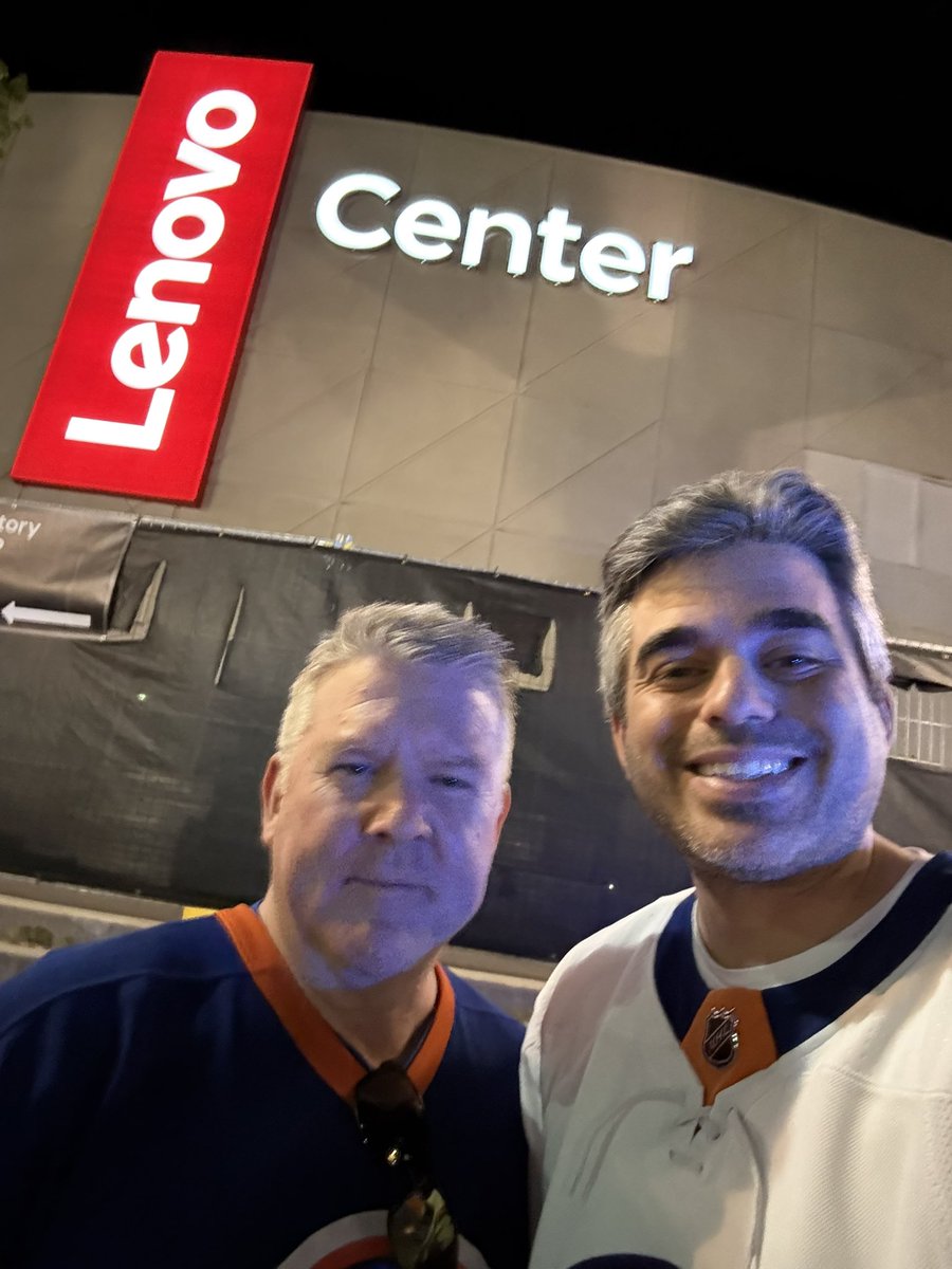 kevinmcarney's tweet photo. Some pics from Raleigh last night. Tough loss but the great thing about hockey is seeing friends and familiar faces https://t.co/XevMjyGCx8