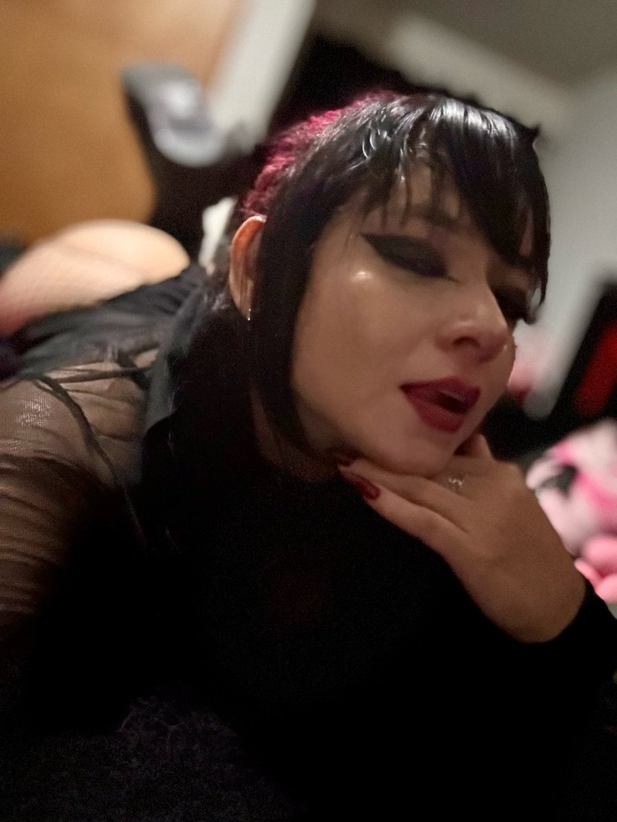 Harley Hell 🥀🖤 tweet media