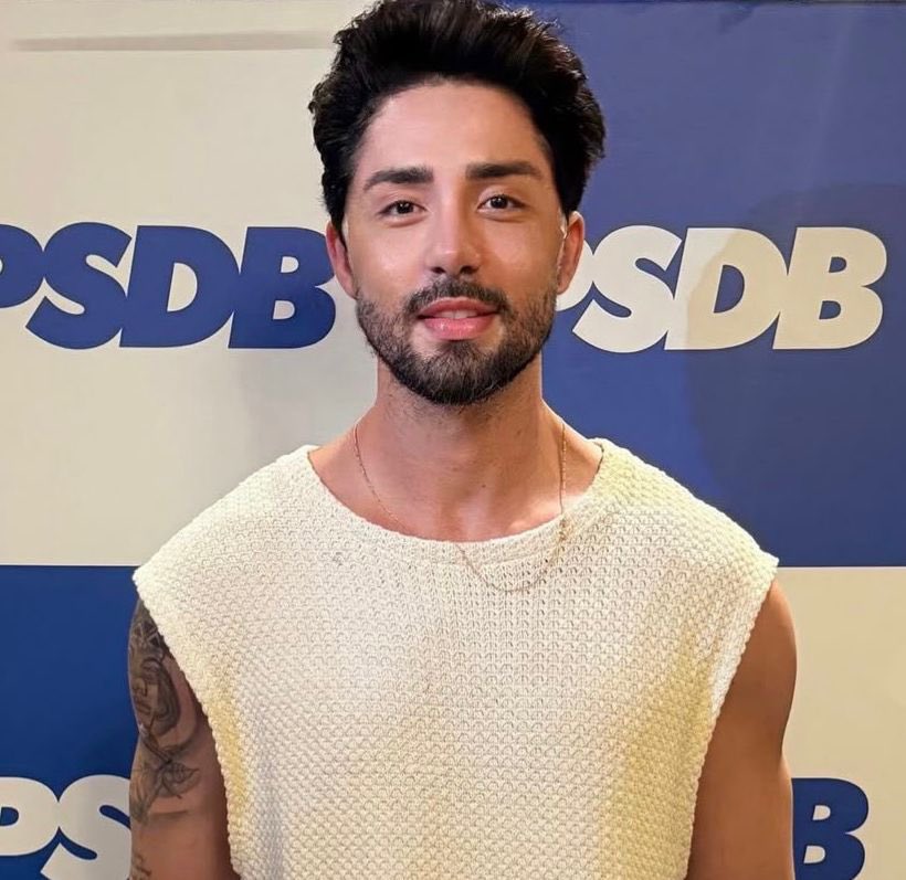 UpdateCharts tweet media