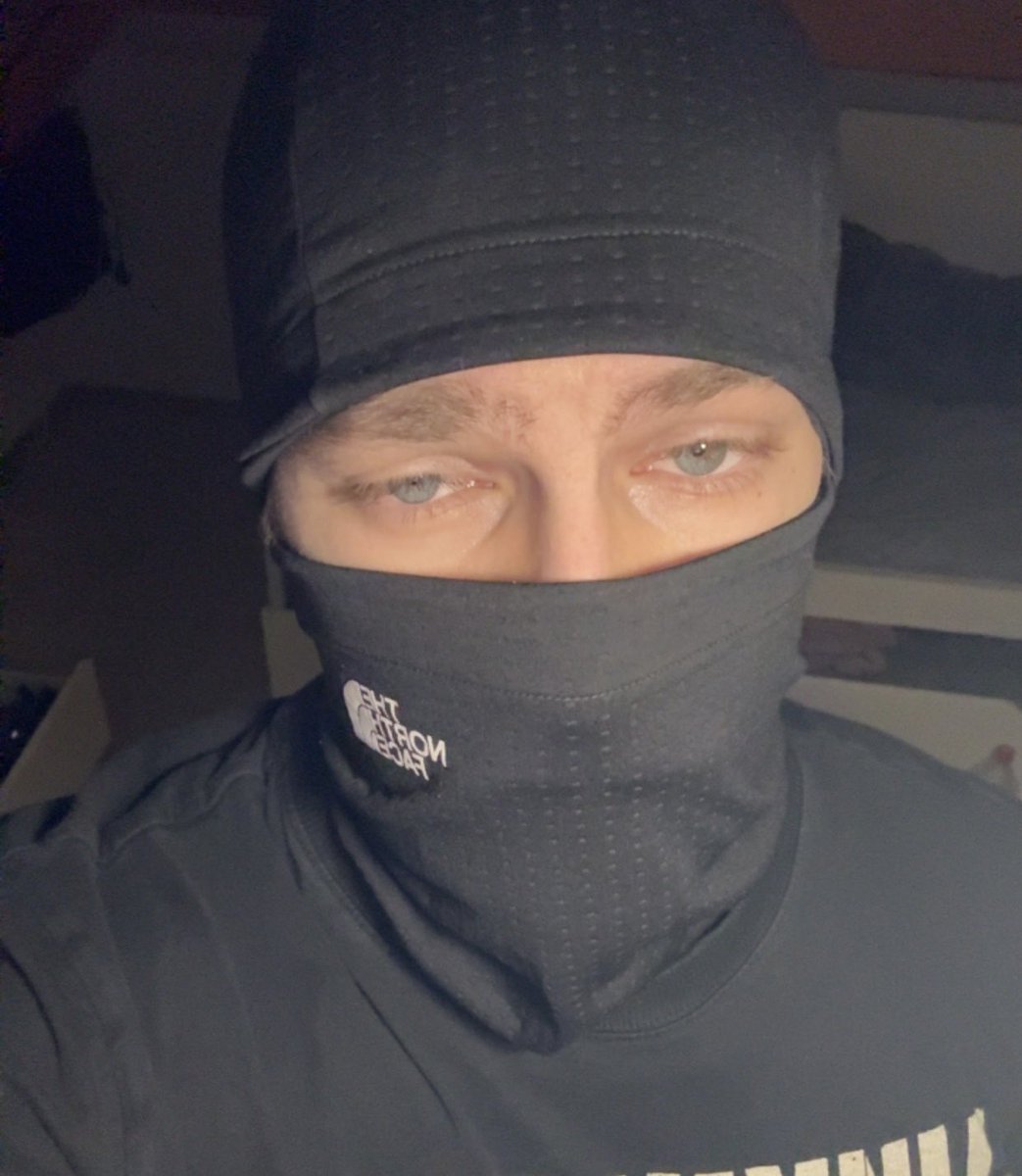 jayjhhns's tweet photo. sooo does anyone like guys who wear masks? #nsfwtwt https://t.co/B8ECN8AYdk
