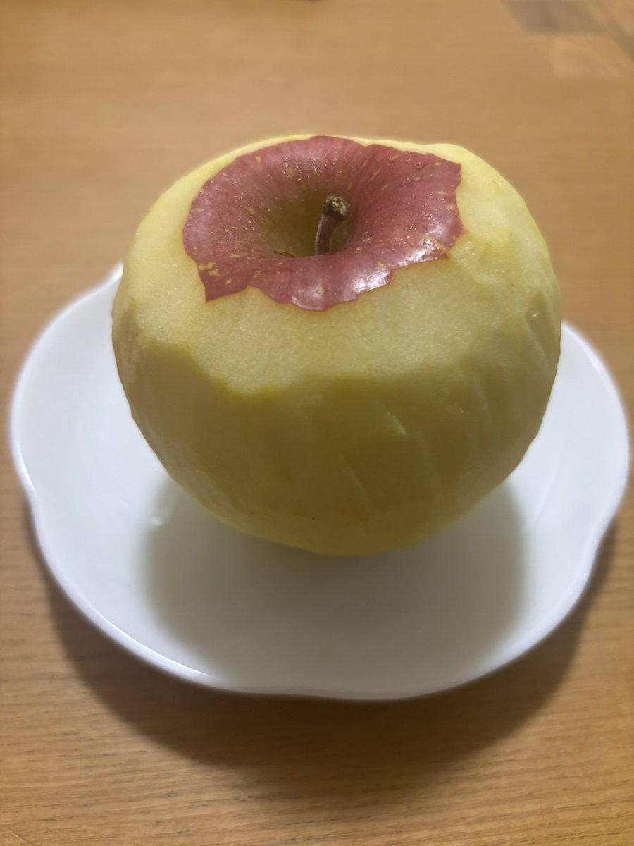 flosdayo's tweet photo. #エンドフィールド
りんごの剥き方はこうやると習いました https://t.co/DZKHoNrTib