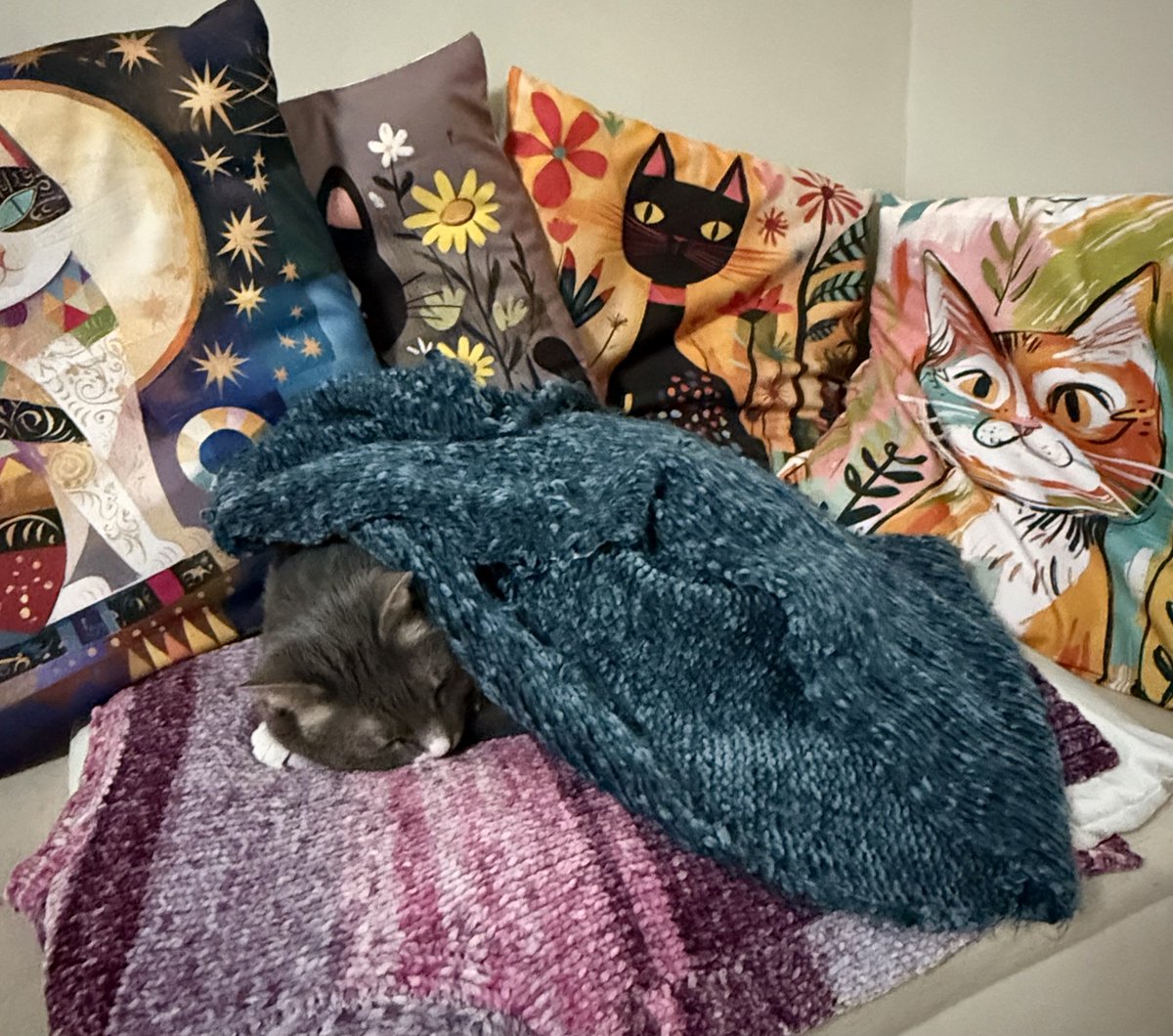 Silencio que el rey ya duerme.