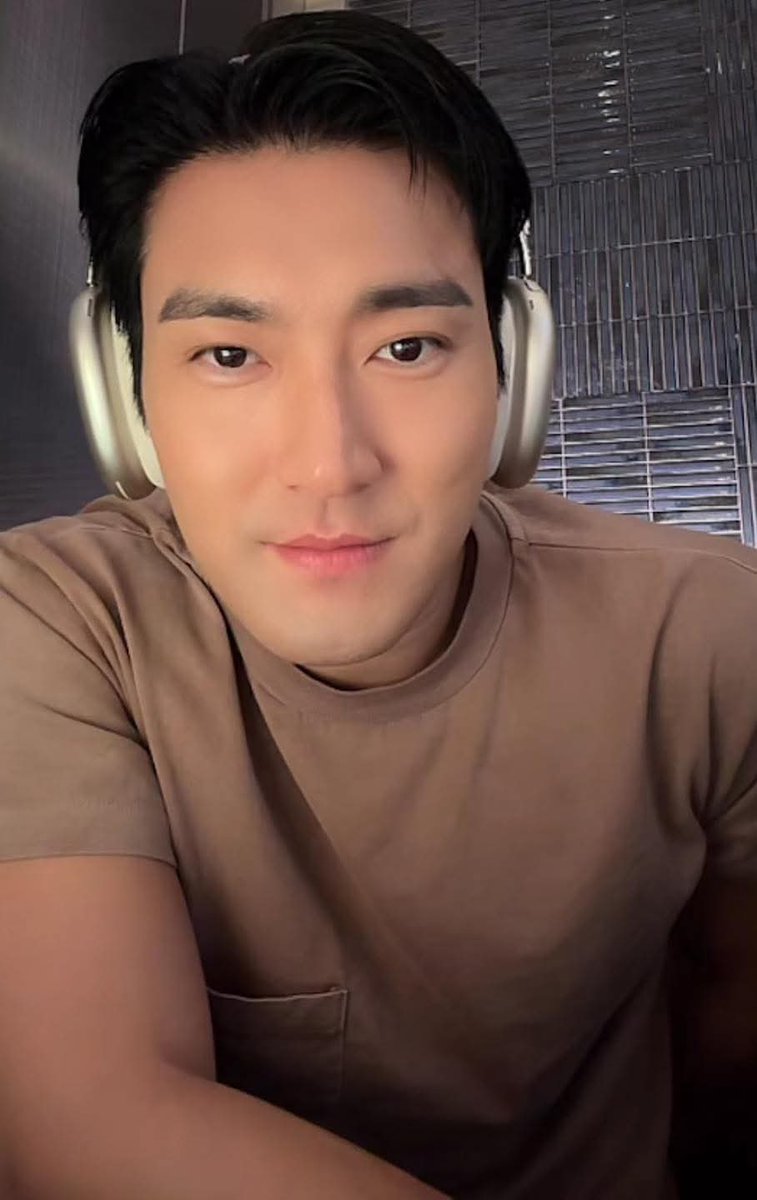 DeijiChoi's tweet image. #ELFSelcaDay
@siwonchoi ❤️
Baby boy