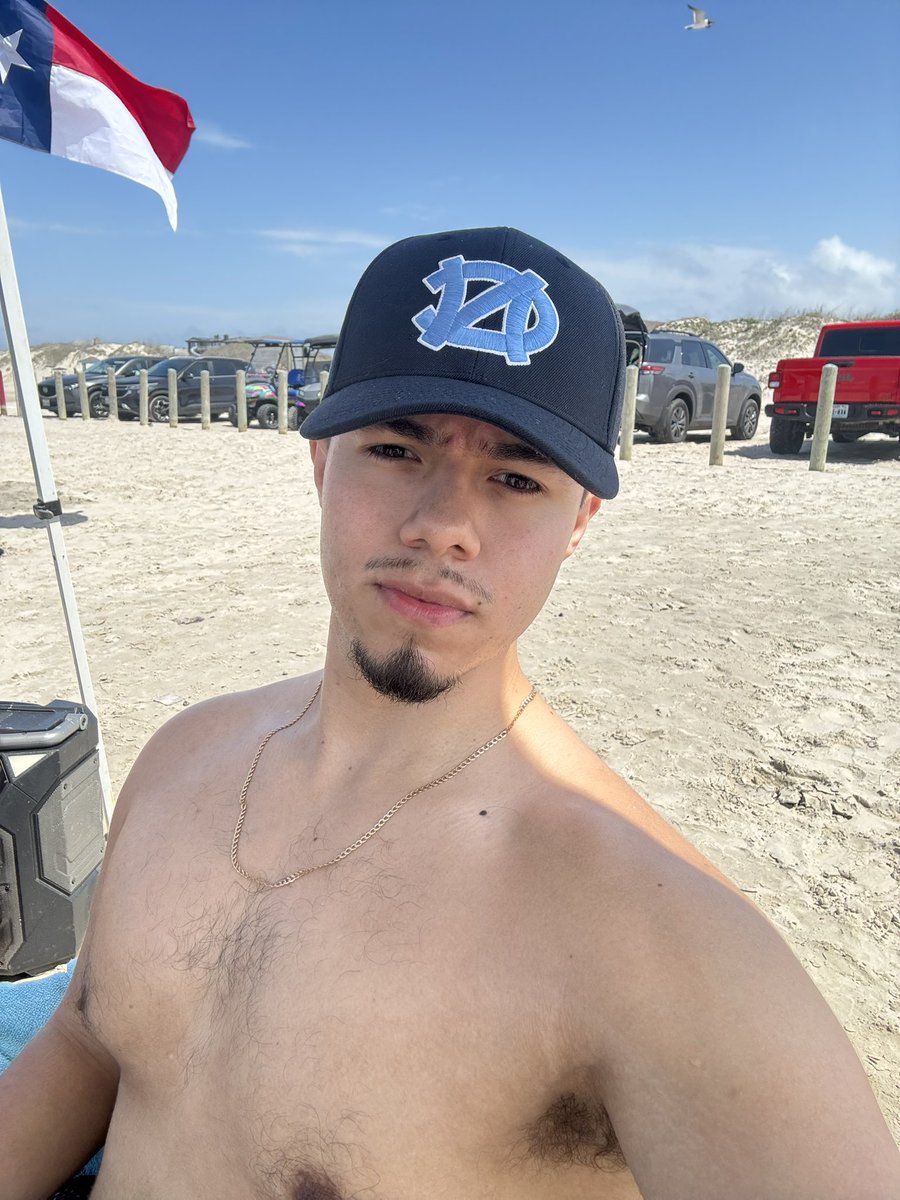 carlos ✧ tweet media