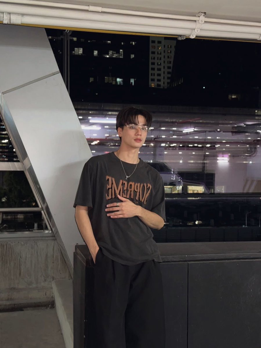 jet, like the 2 holiday ✈️ tweet media