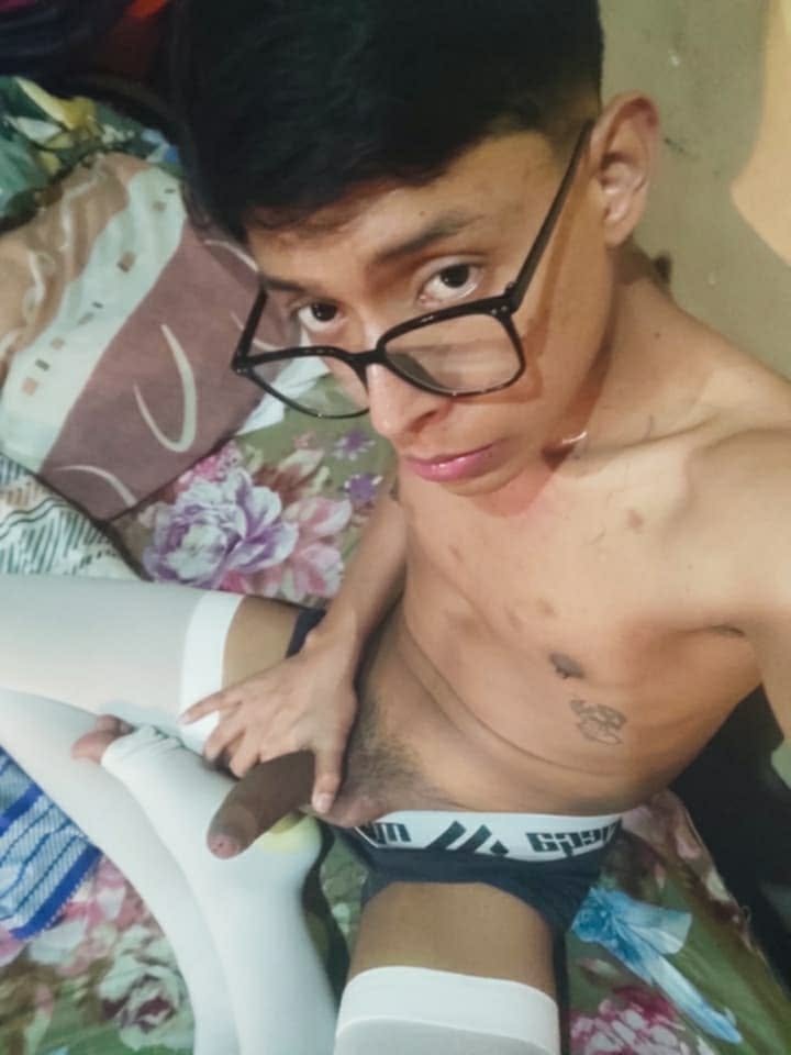 AlexxD tweet media