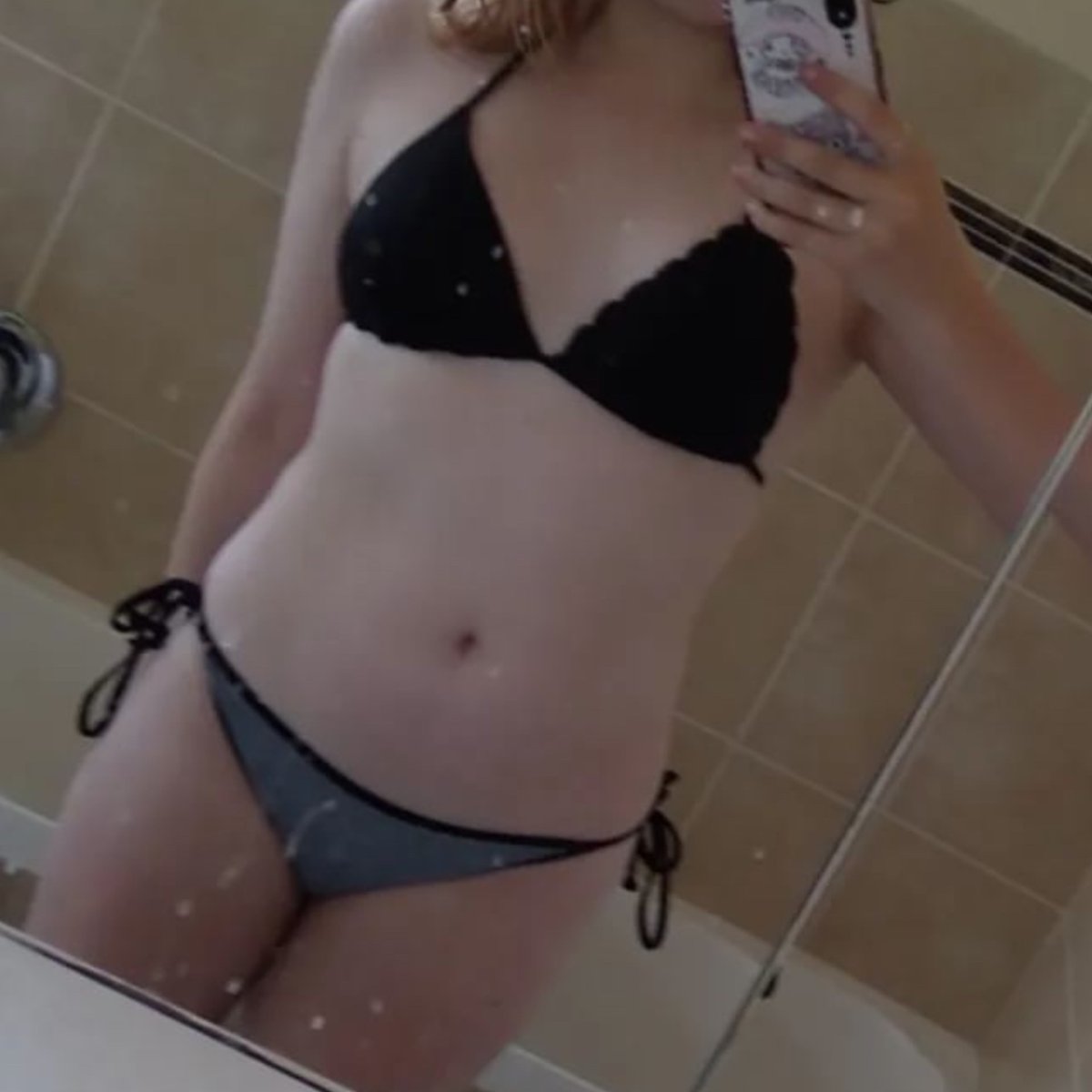 𝓕𝓪𝔀𝓷 𖦹 tweet media