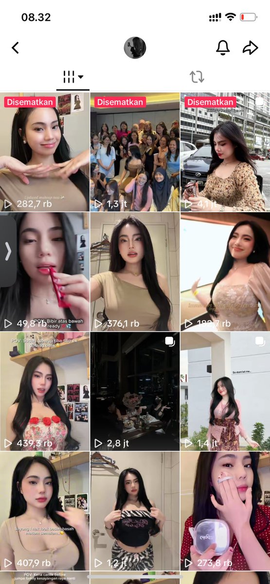 Divineglaves tweet media