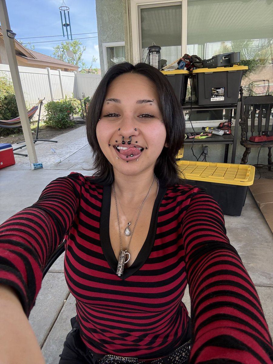 desire ☆⋆⁺₊⋆ tweet media