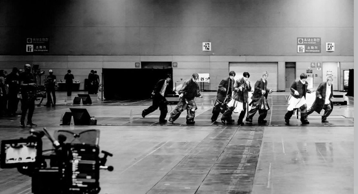 HobiCasa ⊙⊝⊜ARIRANG l🏊‍♂️🔴 YOUR, MY HOPE💖👟 tweet media