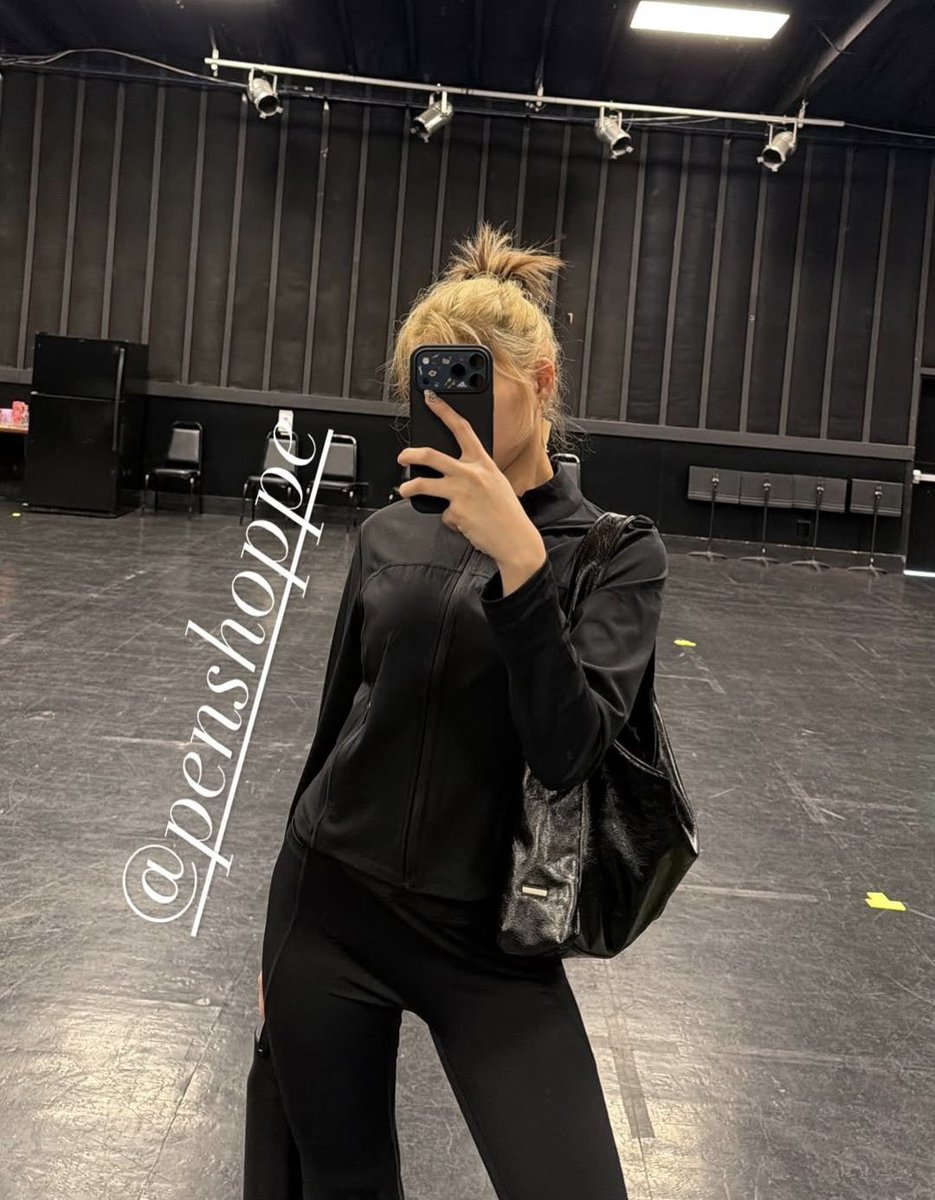 irene ᓚᘏᗢ tweet media