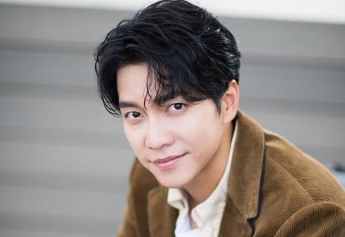Exclusive : #LeeSeungGi notifies Big Planet of contract termination, cites breach and unpaid staff fees!!

According to Lee Seung-gi's legal representative on the 6th, Lee Seung-gi notified the agency of his intention to terminate the contract at the end of last March due to the