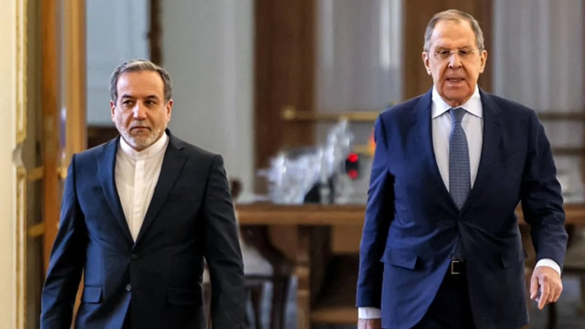🔴 Irán firme frente a EE. UU. e "Israel" pese a mediación regional

Irán rechaza abrir el estrecho de Ormuz a cambio de un alto el fuego, mientras mediadores de Turquía, Egipto y Pakistán buscan diálogo.
es.mdn.tv/92WV

t.me/almayadeenespa…