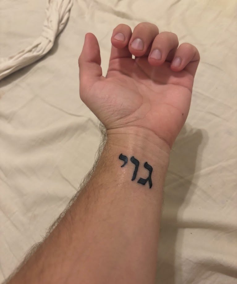 LUKEY ✣ tweet media