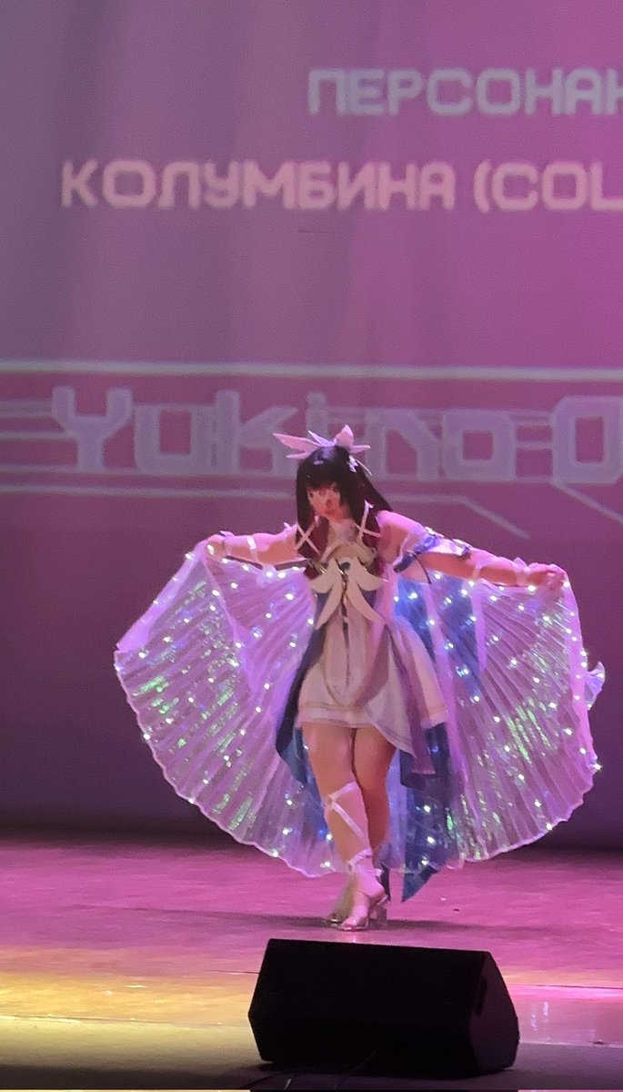 Divindade Divina tweet media