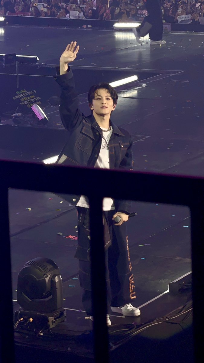 good luck Mark Lee🐯 tweet media