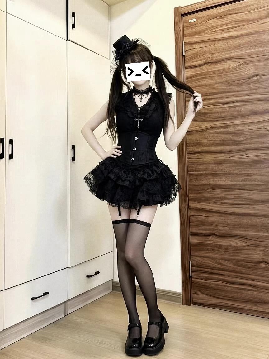 kiki tweet media
