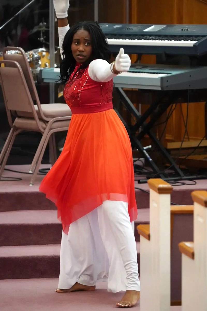 MelodyLanei's tweet photo. Christ gave his life for ours.  I genuinely pray that all experience the love of God.  It’s truly transforming.  #HeIsRisen #HeIsAlive #ResurrectionSunday #EasterParade https://t.co/ooZnNZPTbx