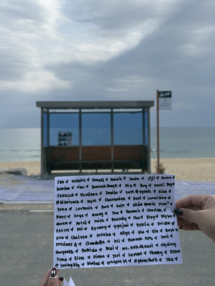 ⁷ not normal about arirang tweet media