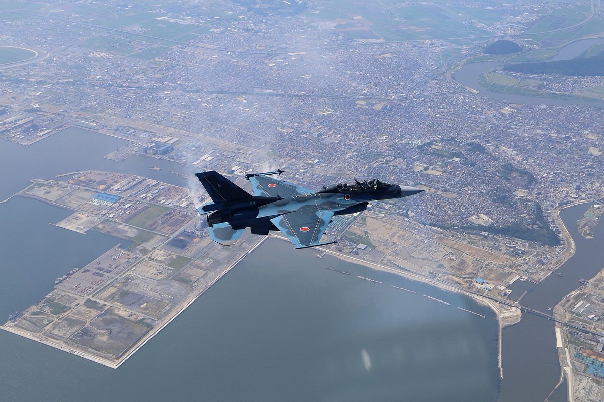 Jgsdf_nea_6dpr's tweet image. 【お知らせ #記念行事 】
４月１９日（日）に行われる「第６師団創隊６４周年・神町駐屯地創立７０周年記念行事」において、#航空自衛隊 松島基地（x.com/matsushimabase…）から「Ｆ‐２戦闘機」が飛来します✈お楽しみに✨
#第６師団 #Ｆ２ #戦闘機 #拡散希望