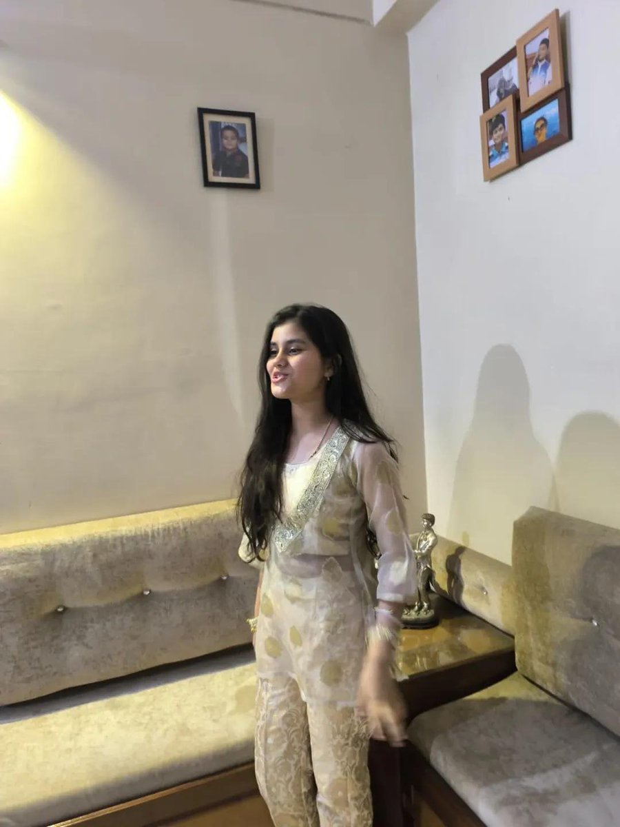 Bestie-# tweet media