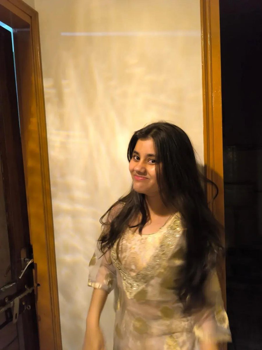 Bestie-# tweet media