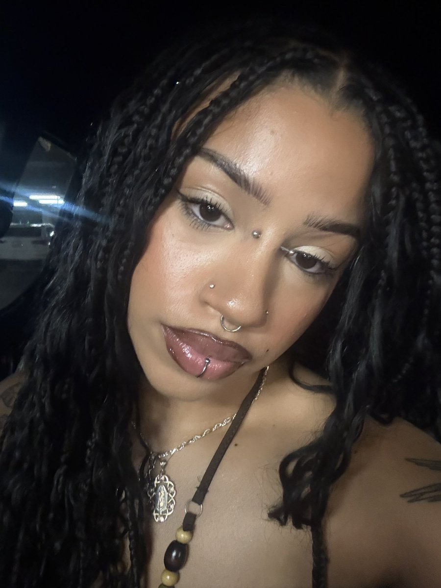 𝐭𝐡𝐞 𝐬𝐭𝐚𝐫. tweet media