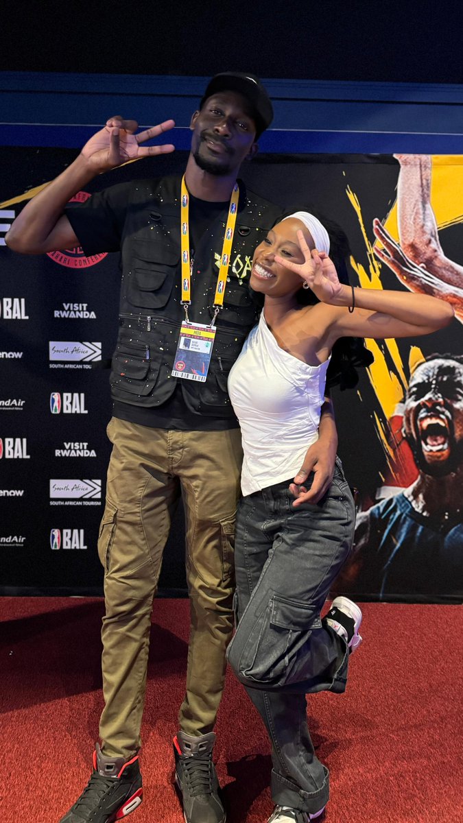 Unc'illythehost tweet media