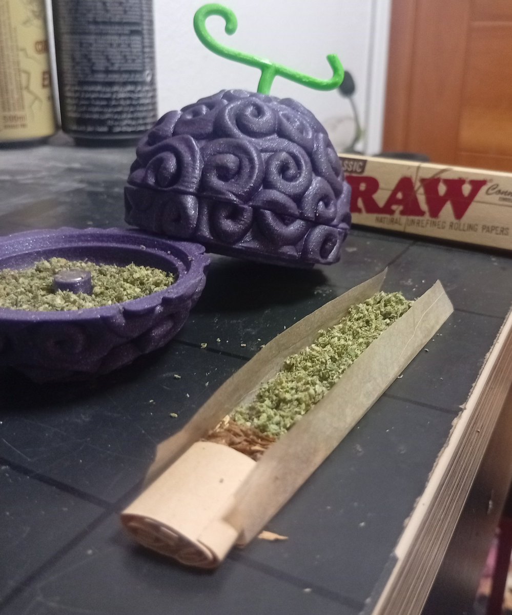 Fumador Licenciado tweet media