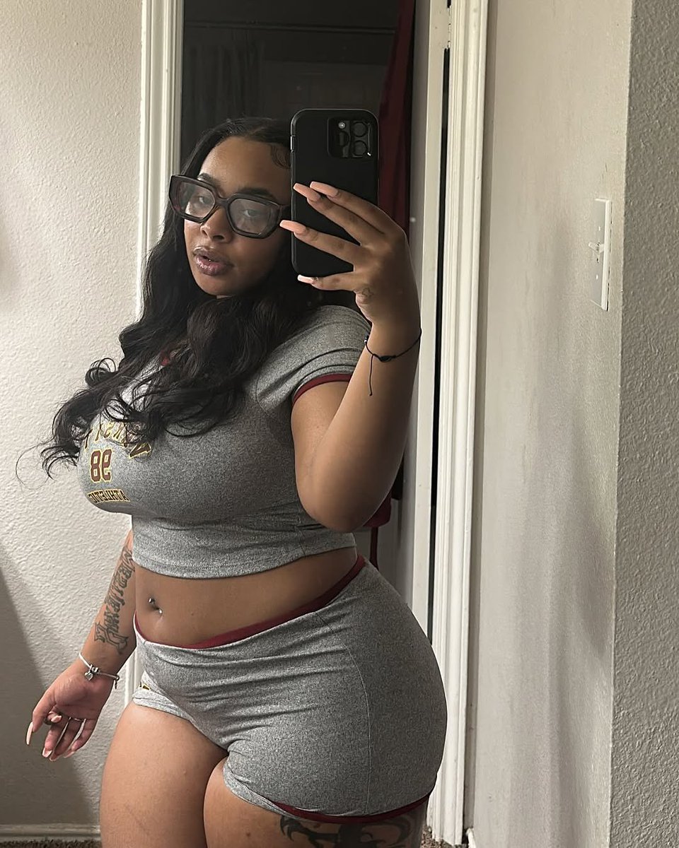 Debree 😍🌻 tweet media