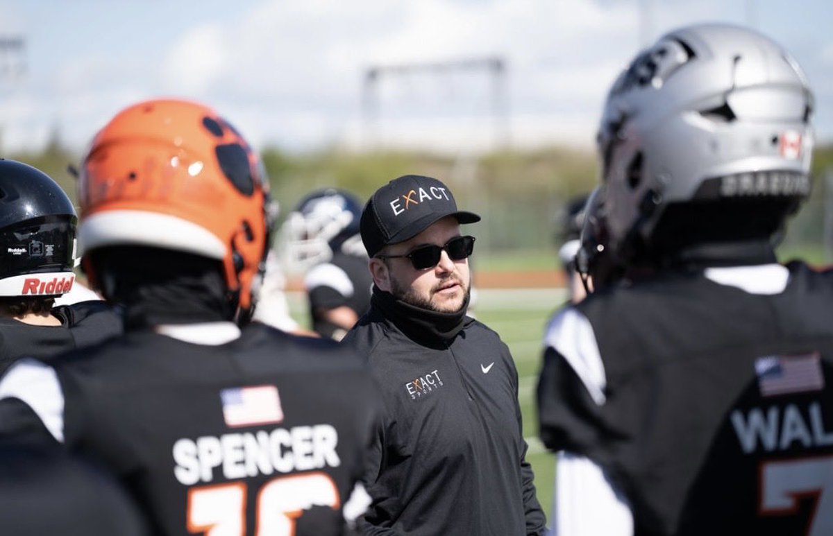 Coach Scott Quade tweet media