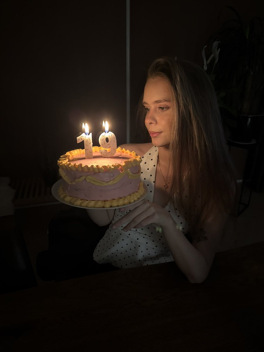 marie💕 tweet media