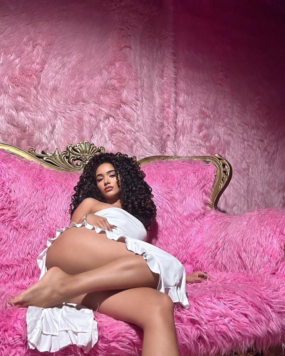 Latinas Baddies tweet media