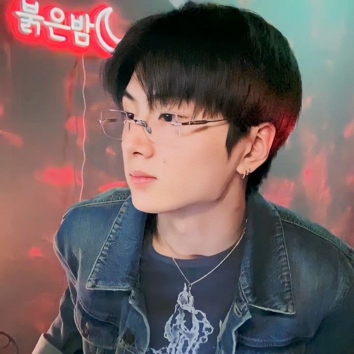 jay media⋆⭒˚.⋆ tweet media