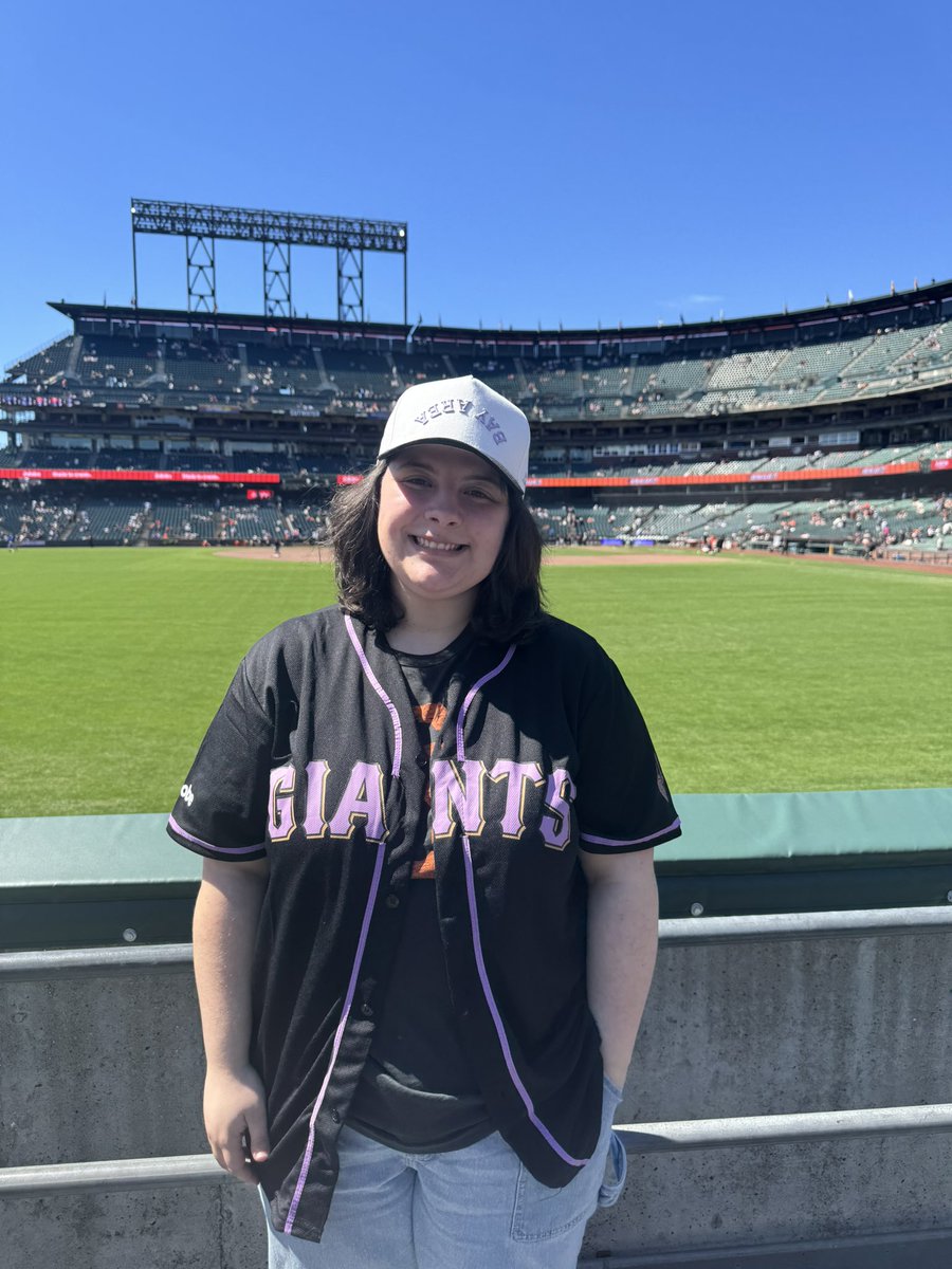 angelina ☺︎ tweet media