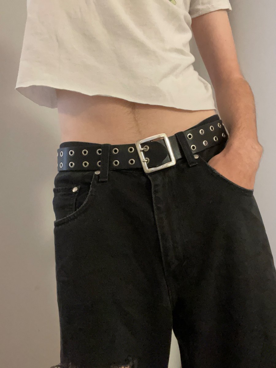 uhohyinky's tweet photo. Cropped a shirt https://t.co/V0scw5adX4