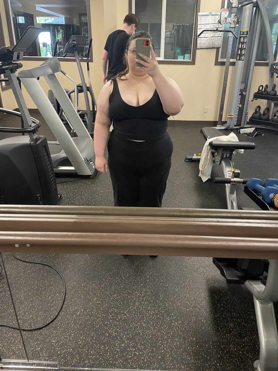 𖦹 -96lbs tweet media