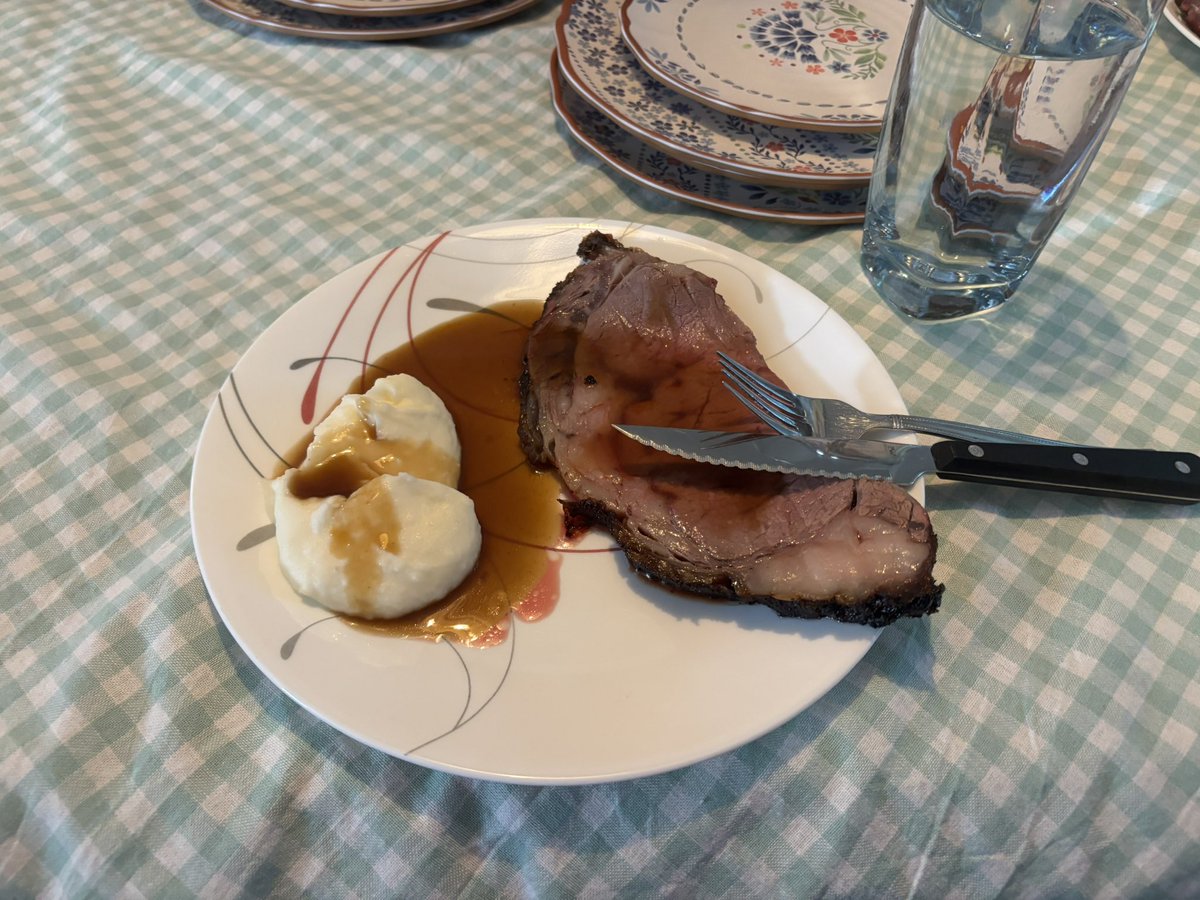 Des | SHEDTWT ⚢ tweet media