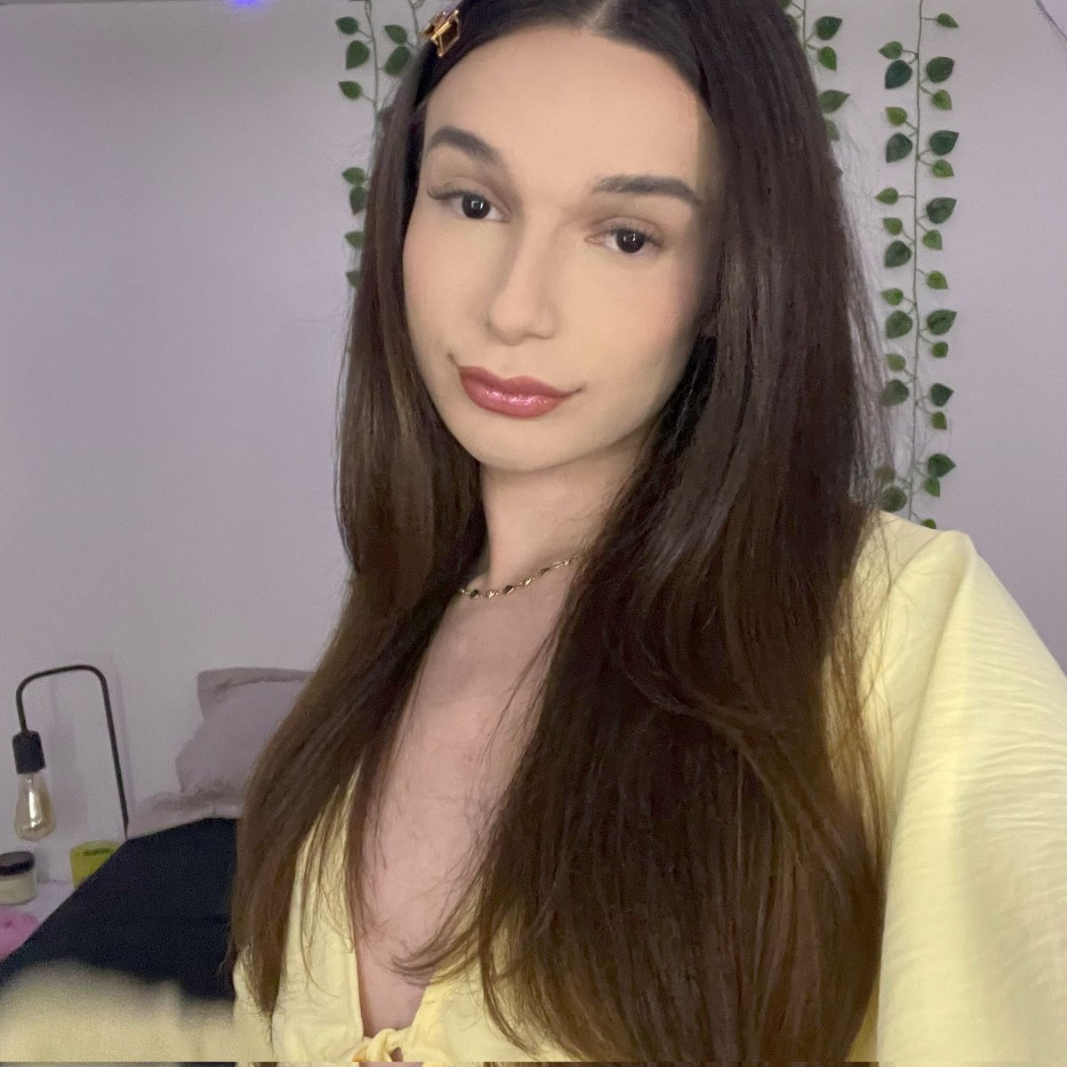 Queen Trans tweet media